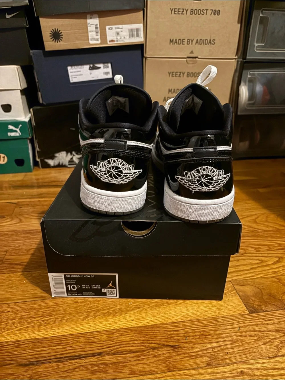 Jordan Low Top Sneakers - Black & White